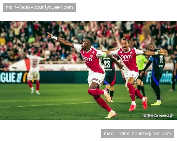 马赛对阵朗斯，上半场双方共计领到四张黄牌